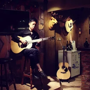 实拍拥挤顶臀视频
